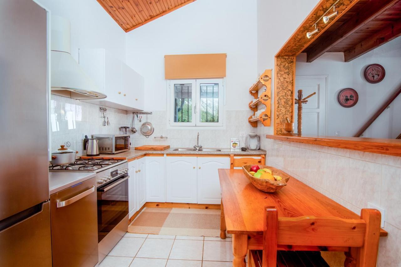 Aphrodite'S Maisonette On Corfu Island バルバティ エクステリア 写真
